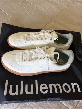 Men’s Lululemon Citiverse sneakers size 12